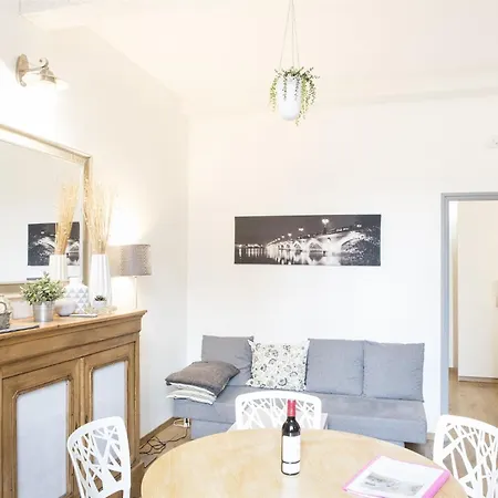 아파트 Augustins -petit Cocon Calme Et Lumineux Avec Parking *