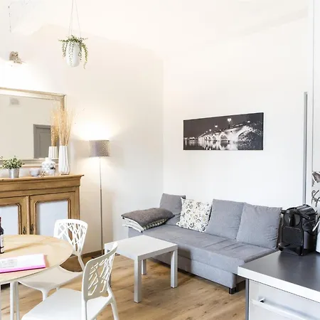 Apartament Augustins -petit Cocon Calme Et Lumineux Avec Parking Bordeaux