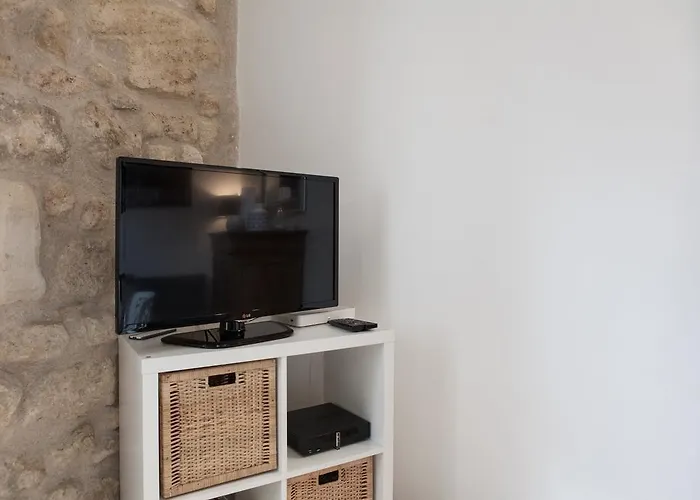 Augustins -petit Cocon Calme Et Lumineux Avec Parking Apartament Bordeaux