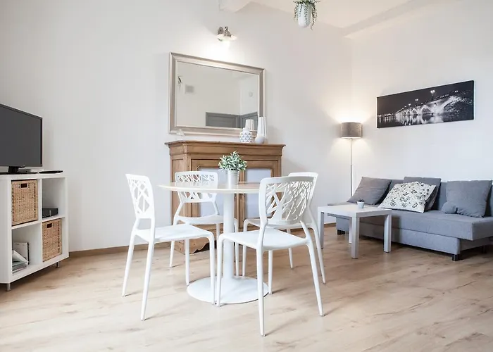 Apartament Augustins -petit Cocon Calme Et Lumineux Avec Parking