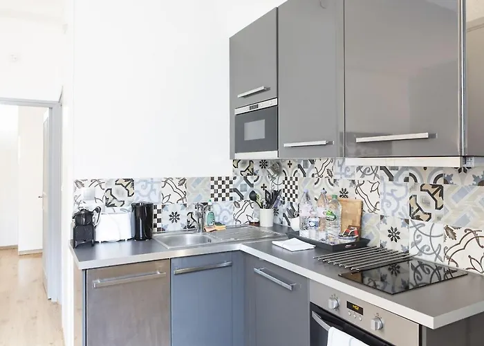 Augustins -petit Cocon Calme Et Lumineux Avec Parking Apartament *